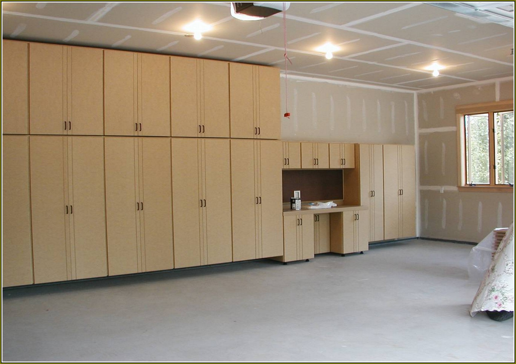diy-garage-cabinets-3